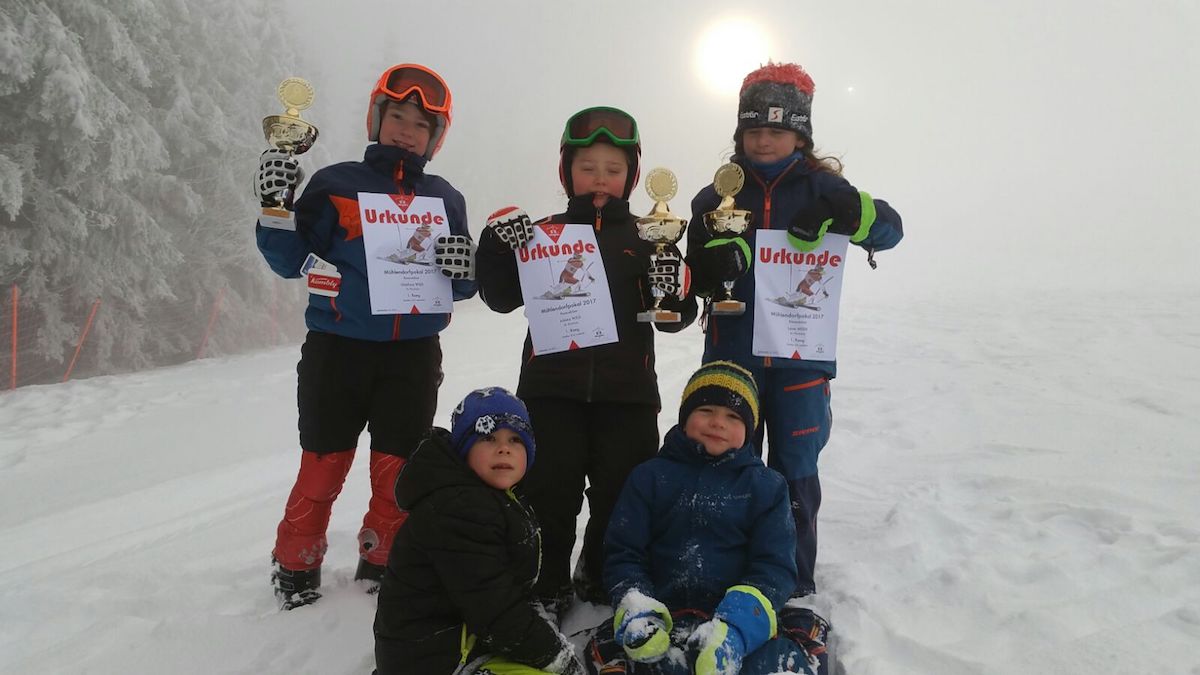 Auf dem Bild von links nach rechts: Gianluca, Juliana, Luisa,Filip,Jonas.